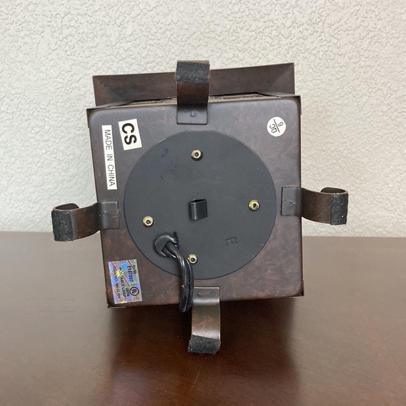 Tiffany Accent Stained Glass Lamp - Picture 5 of 8